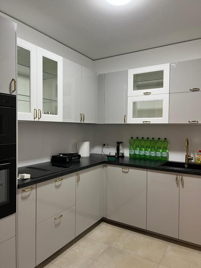 Three Bedroom Apartment In City Centre With A Grand Garden Frankfurt am Main Exterior foto